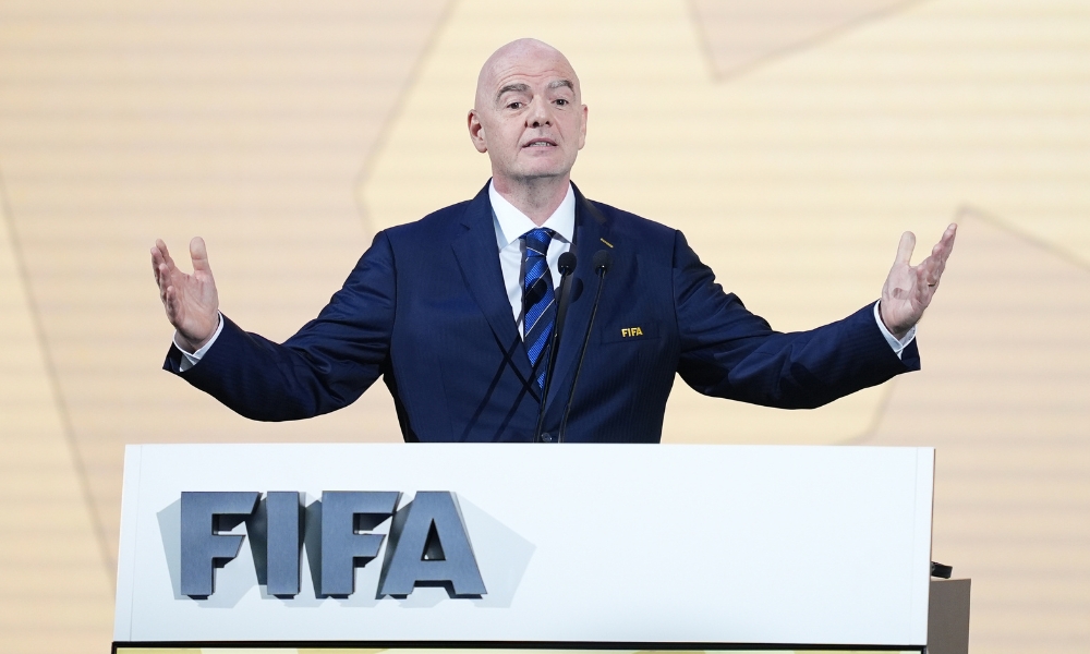 海星体育直播：短道速滑——世锦赛：克丽丝滕受伤.